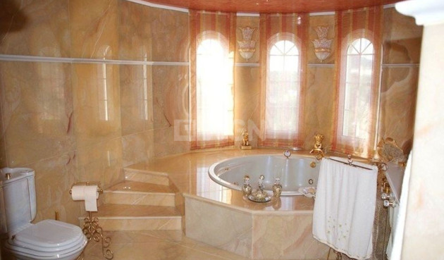 Wiederverkauf - Villa - La Nucía - Costa Blanca