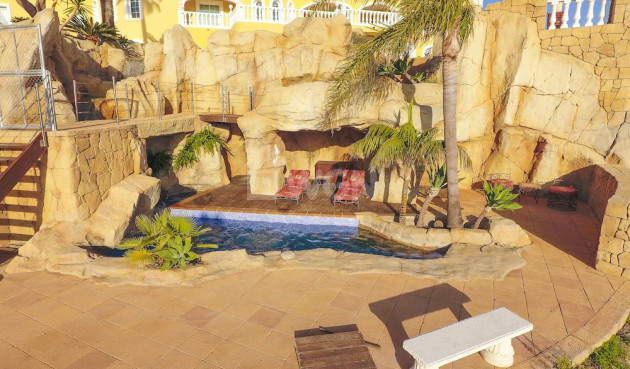 Wiederverkauf - Villa - La Nucía - Costa Blanca