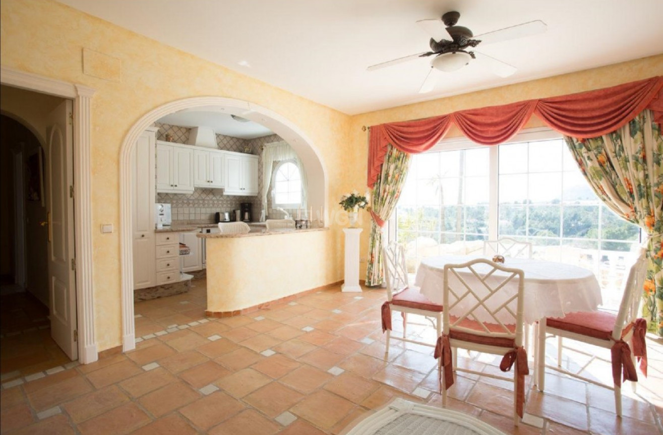 Wiederverkauf - Villa - La Nucía - Costa Blanca