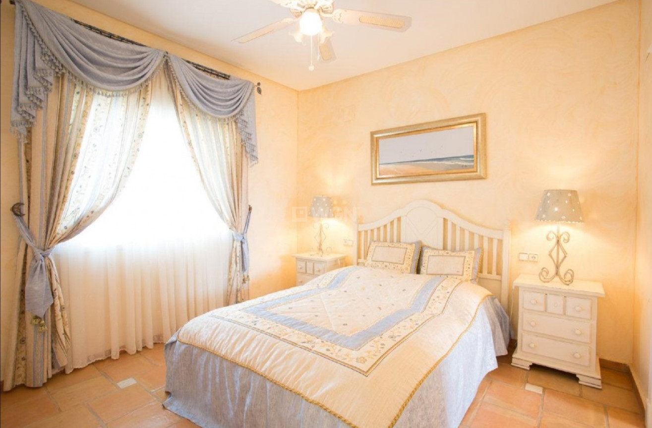 Wiederverkauf - Villa - La Nucía - Costa Blanca