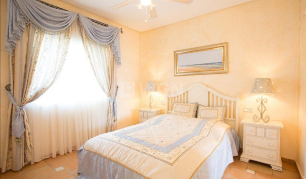 Wiederverkauf - Villa - La Nucía - Costa Blanca