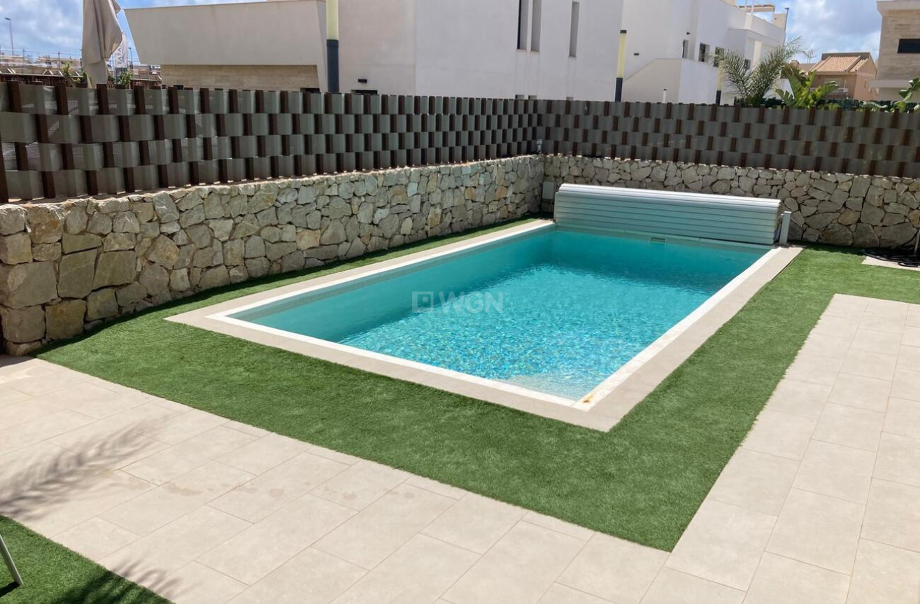 Odsprzedaż - Villa - Pilar de la Horadada - Costa Blanca