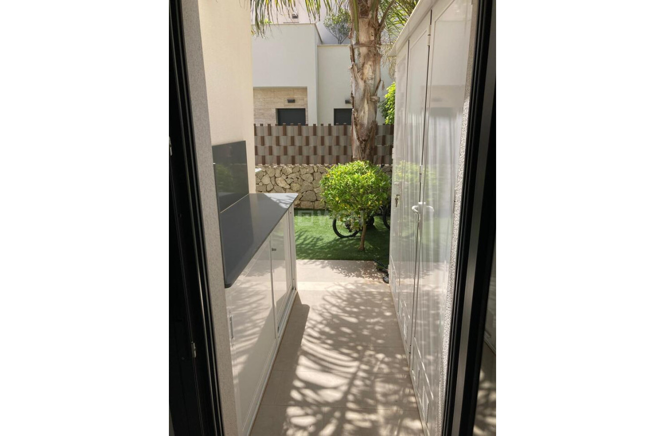 Odsprzedaż - Villa - Pilar de la Horadada - Costa Blanca