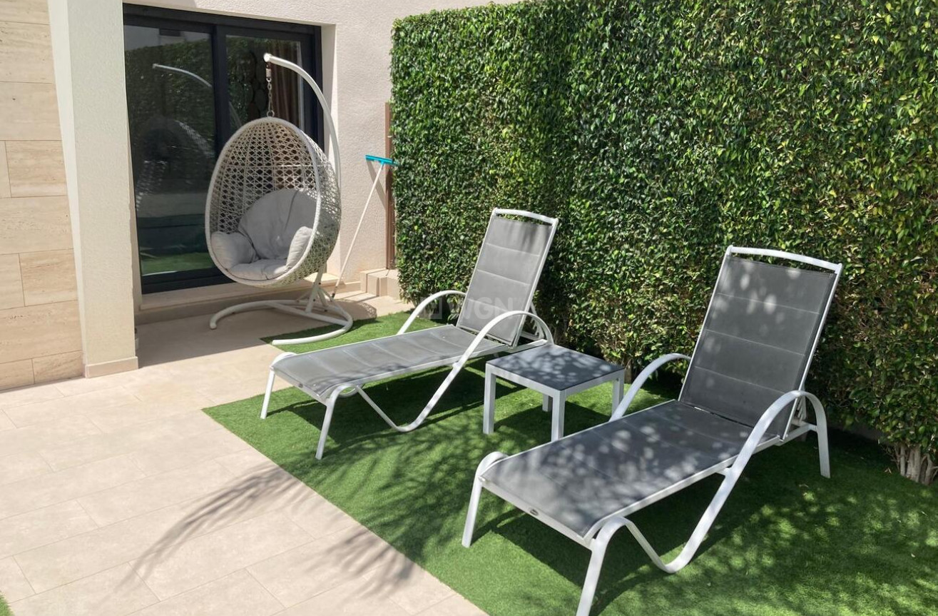 Odsprzedaż - Villa - Pilar de la Horadada - Costa Blanca