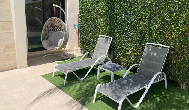 Odsprzedaż - Villa - Pilar de la Horadada - Costa Blanca