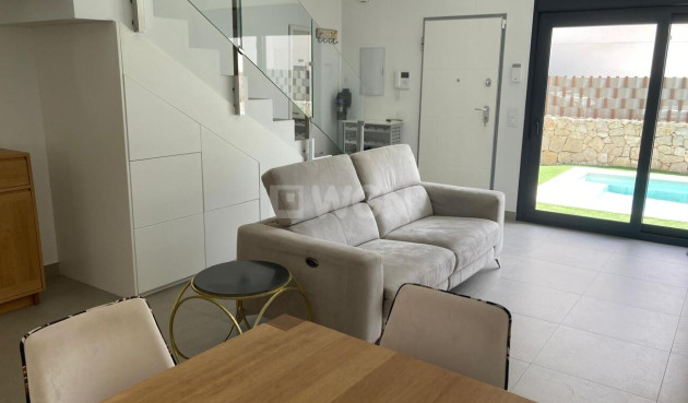 Odsprzedaż - Villa - Pilar de la Horadada - Costa Blanca