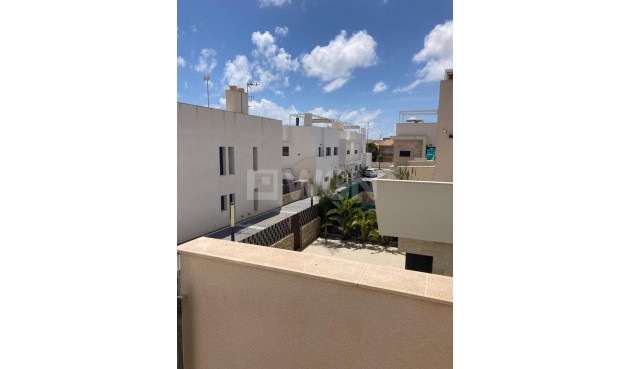 Odsprzedaż - Villa - Pilar de la Horadada - Costa Blanca