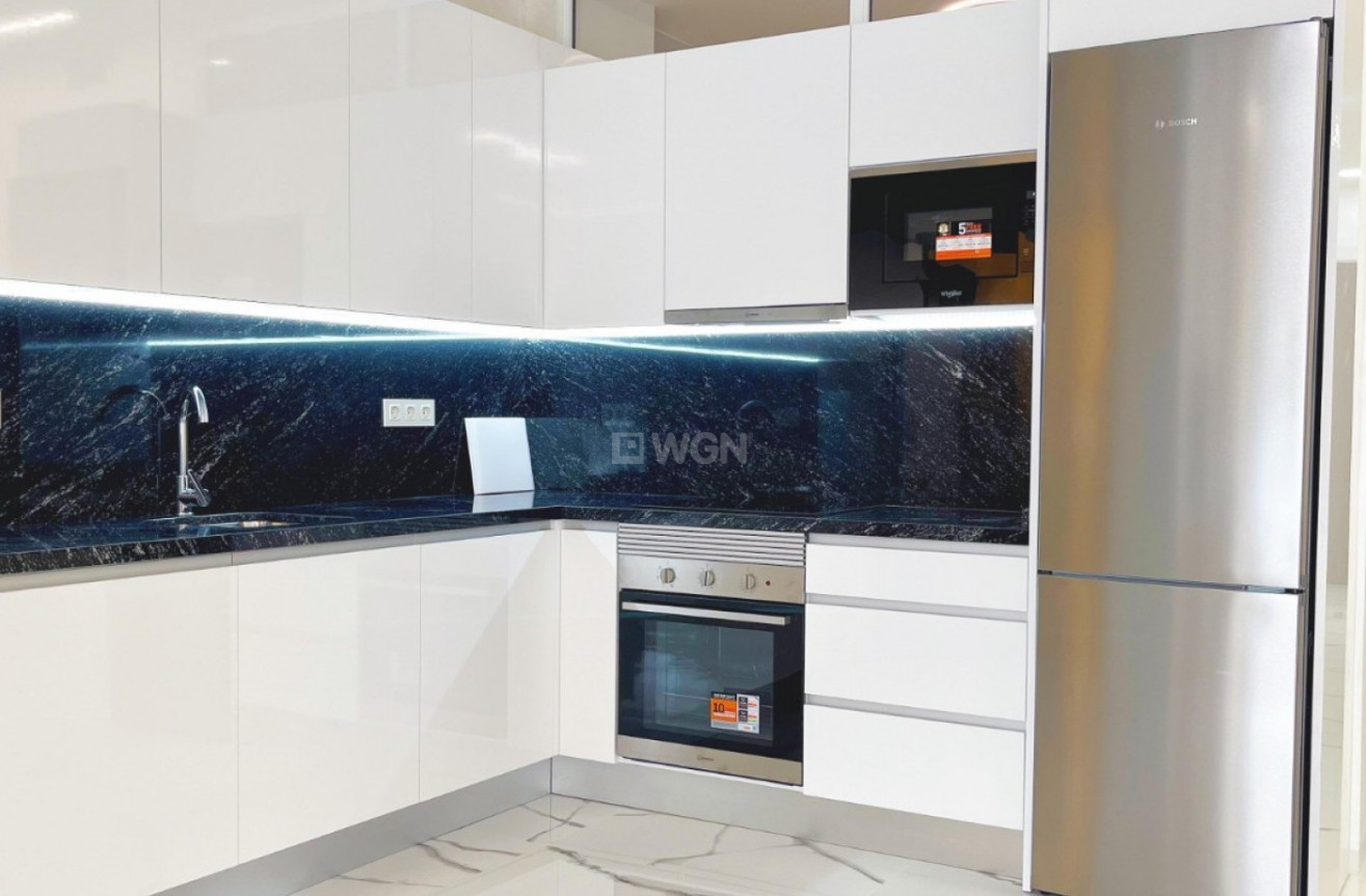 Odsprzedaż - Mieszkanie w bloku - Torrevieja - Costa Blanca