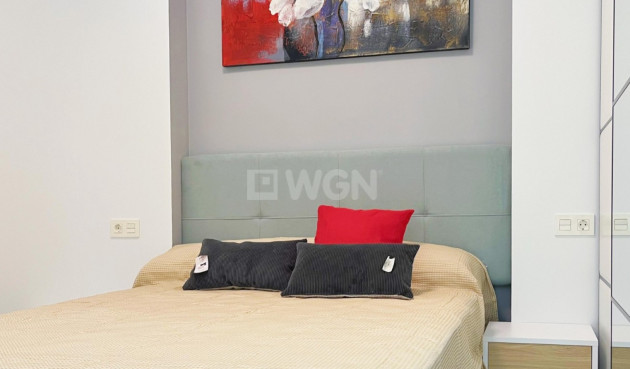 Odsprzedaż - Mieszkanie w bloku - Torrevieja - Costa Blanca