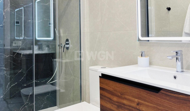 Odsprzedaż - Mieszkanie w bloku - Torrevieja - Costa Blanca