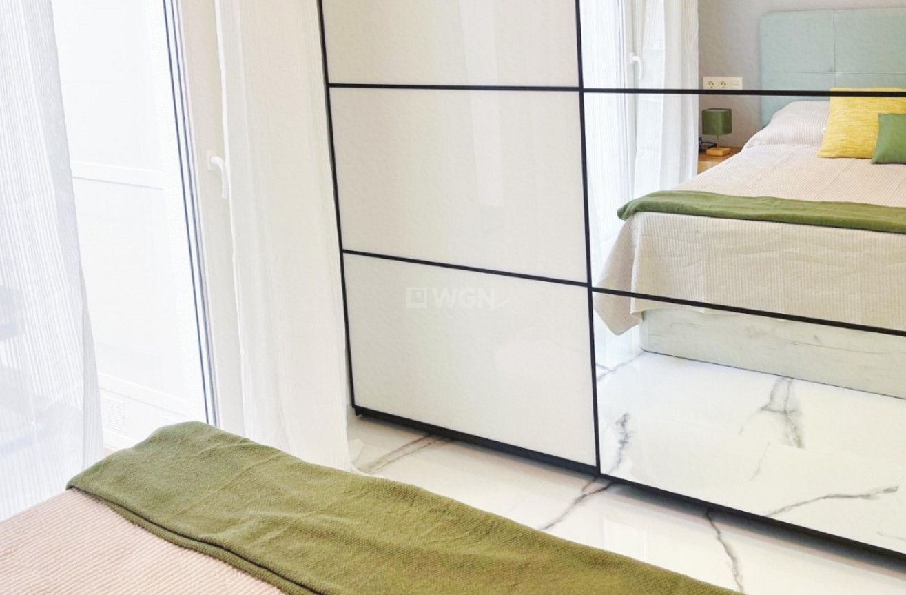 Odsprzedaż - Mieszkanie w bloku - Torrevieja - Costa Blanca