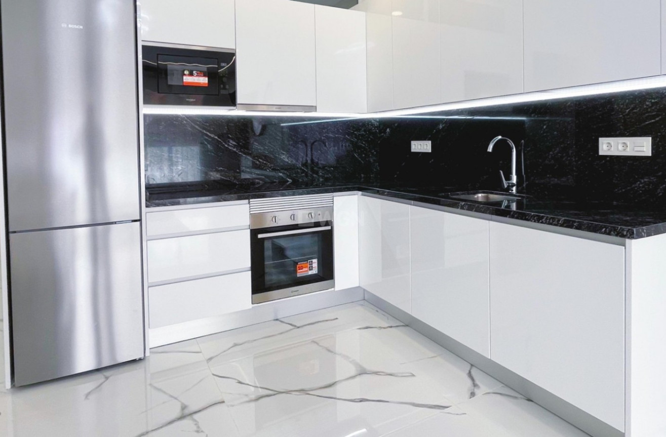 Resale - Apartment / flat - Torrevieja - Costa Blanca