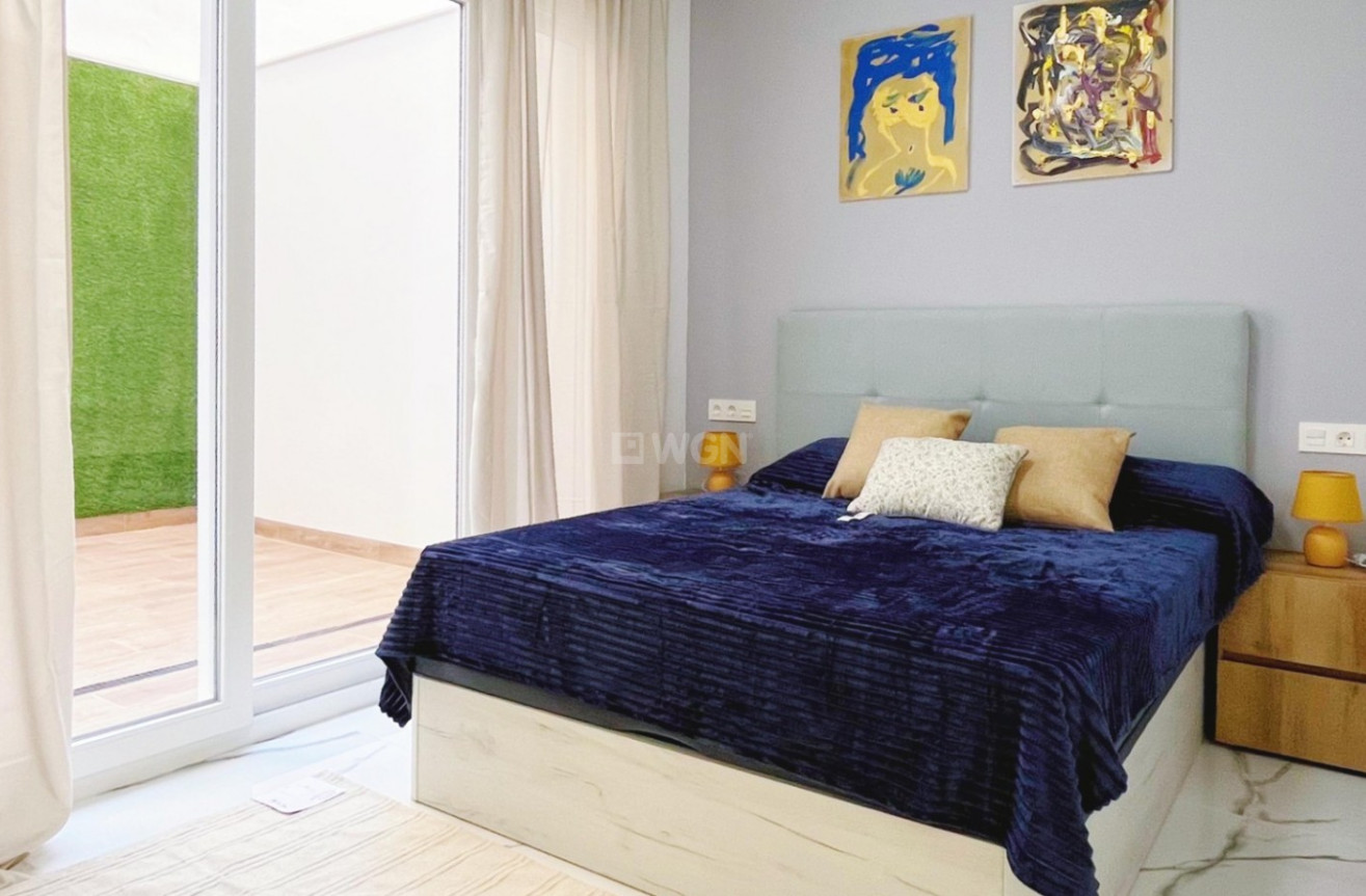 Resale - Apartment / flat - Torrevieja - Costa Blanca