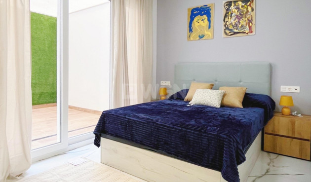 Resale - Apartment / flat - Torrevieja - Costa Blanca