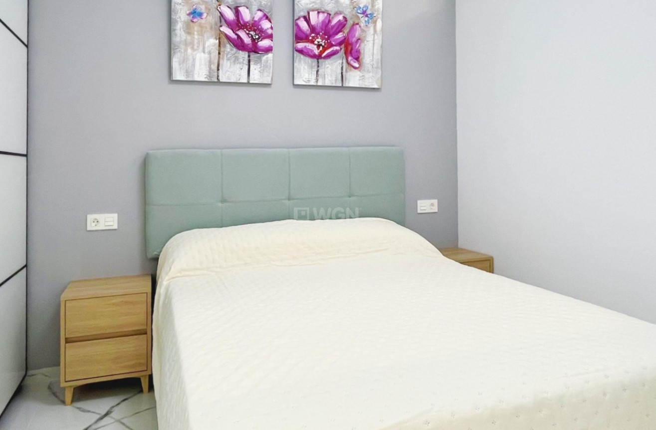 Resale - Apartment / flat - Torrevieja - Costa Blanca