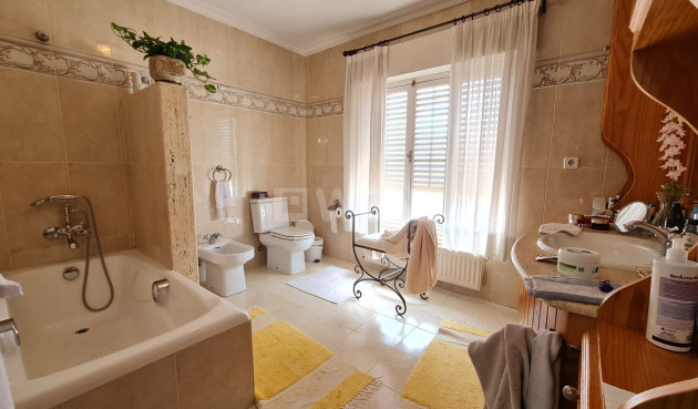 Odsprzedaż - Villa - Monóvar/Monóver - Inland