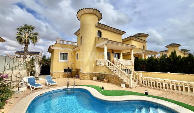 Wiederverkauf - Villa - Villamartin