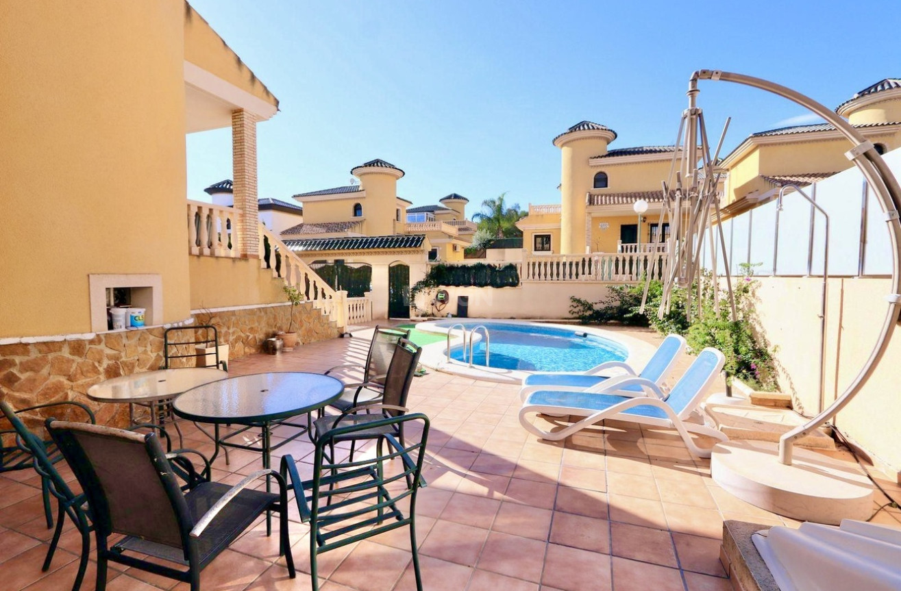 Wiederverkauf - Villa - Villamartin