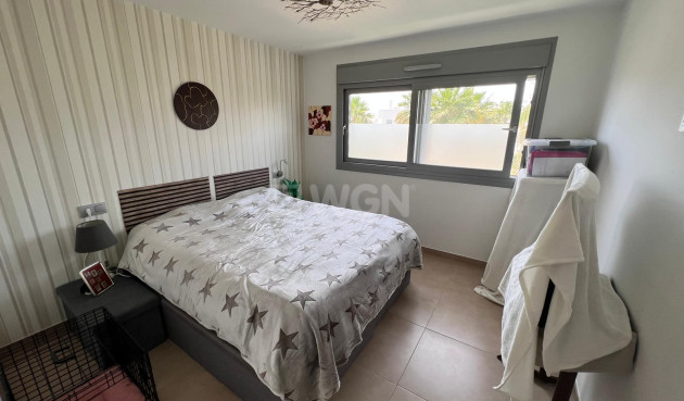 Odsprzedaż - Mieszkanie w bloku - Vistabella Golf Entre Naranjos - Inland