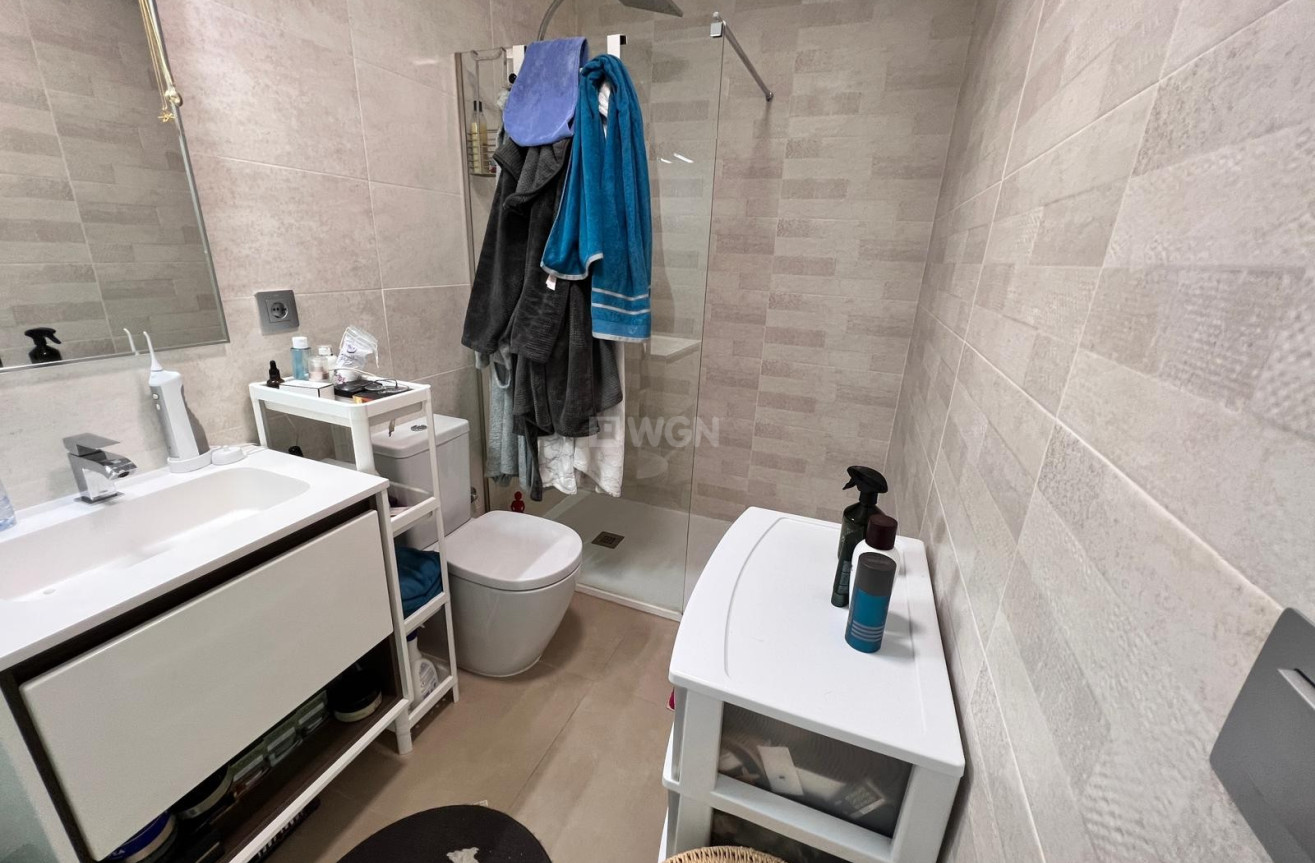 Odsprzedaż - Mieszkanie w bloku - Vistabella Golf Entre Naranjos - Inland