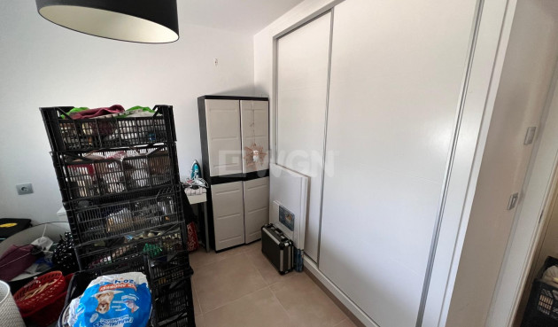 Odsprzedaż - Mieszkanie w bloku - Vistabella Golf Entre Naranjos - Inland