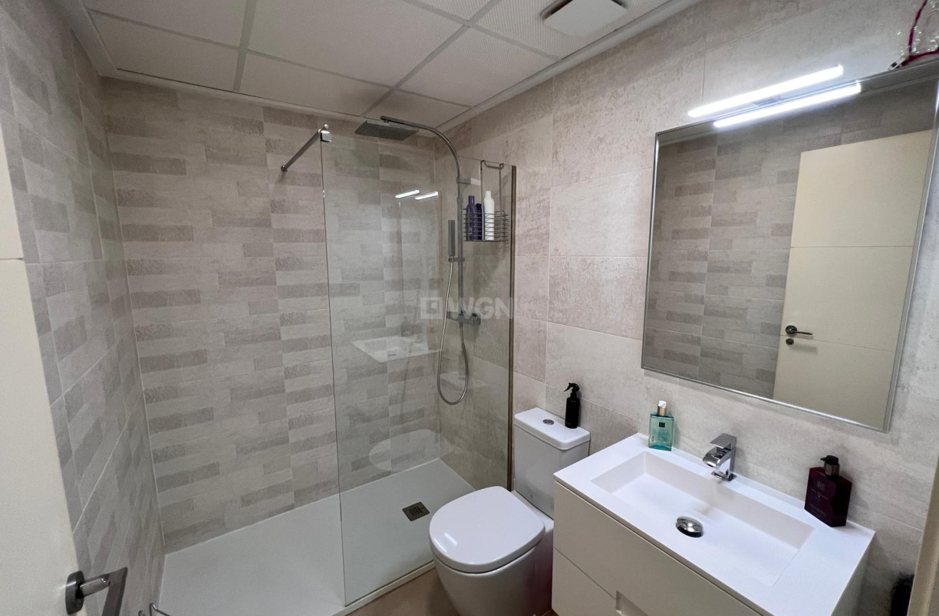 Odsprzedaż - Mieszkanie w bloku - Vistabella Golf Entre Naranjos - Inland