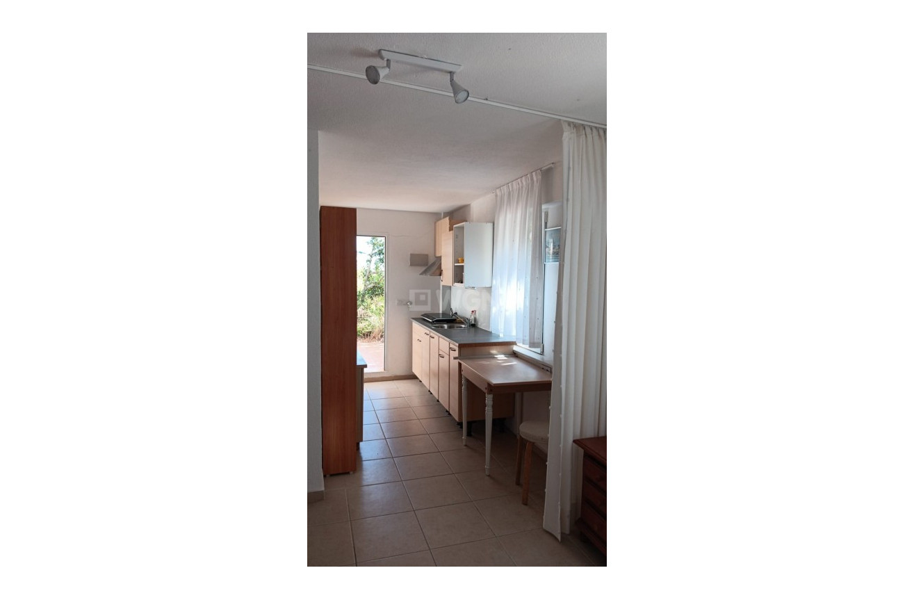 Resale - Villa - Cautivador - Inland
