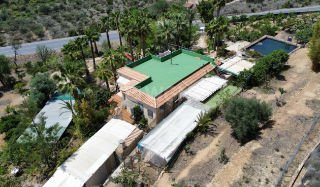 Resale - Villa - Cautivador - Inland