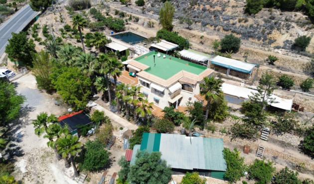 Resale - Villa - Cautivador - Inland