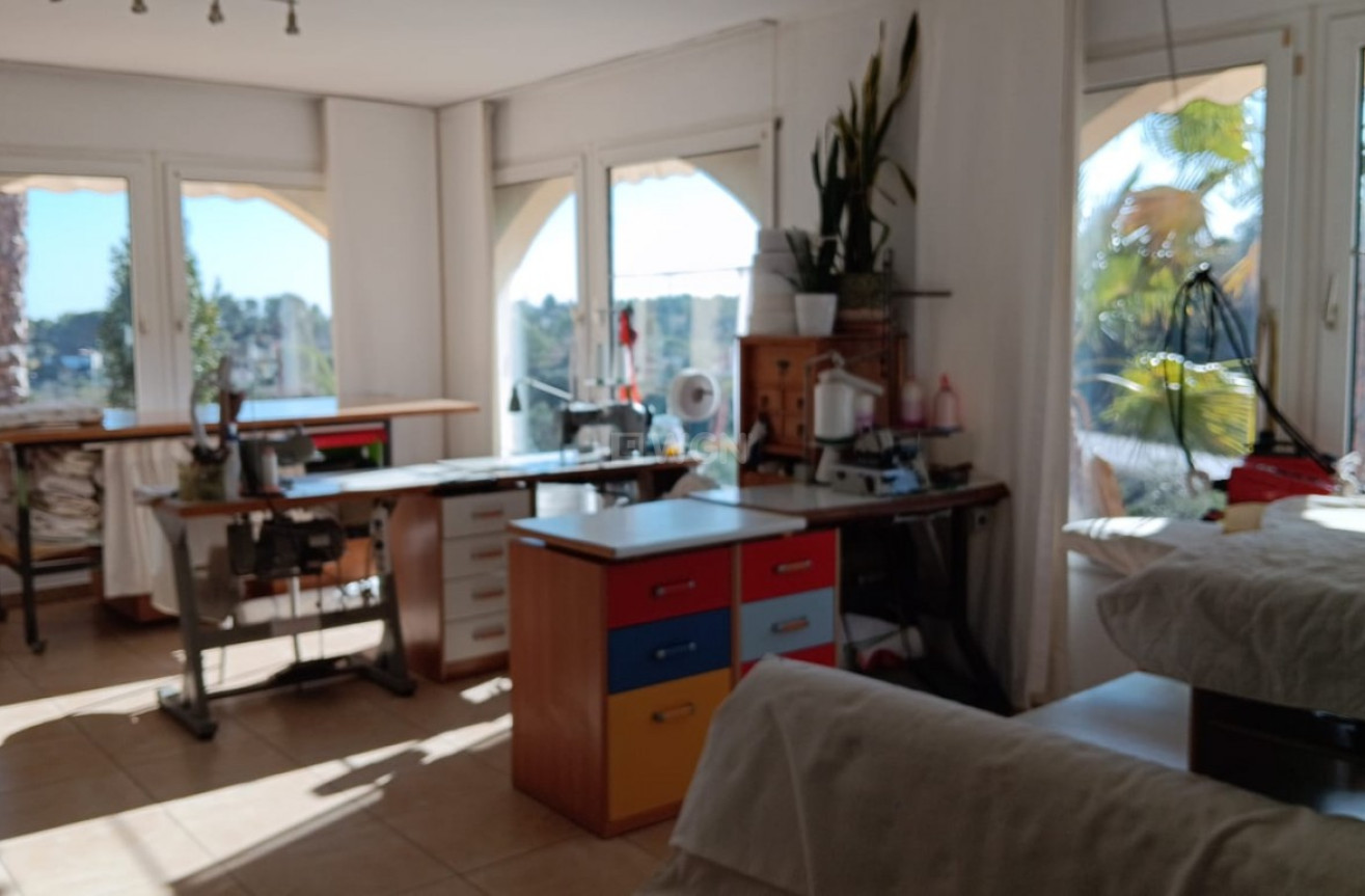 Resale - Villa - Cautivador - Inland