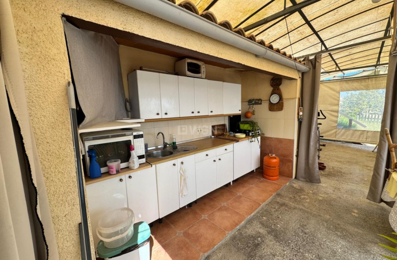 Resale - Villa - Cautivador - Inland