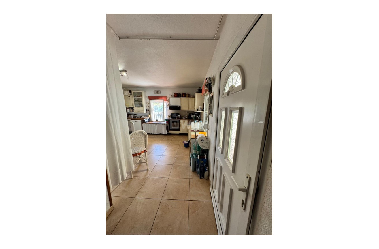 Resale - Villa - Cautivador - Inland