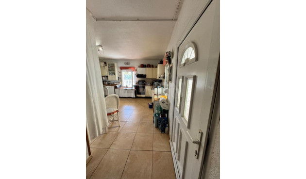 Resale - Villa - Cautivador - Inland