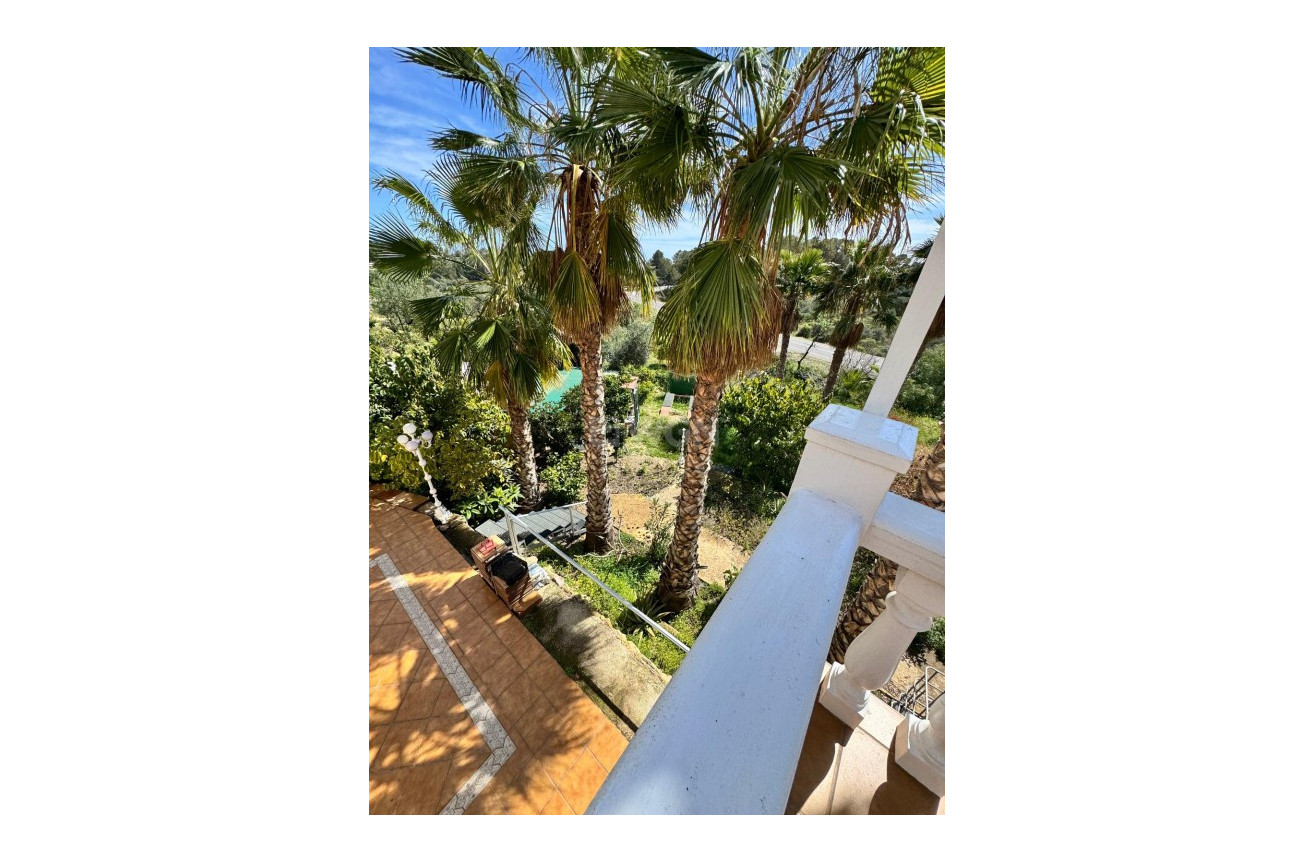 Resale - Villa - Cautivador - Inland