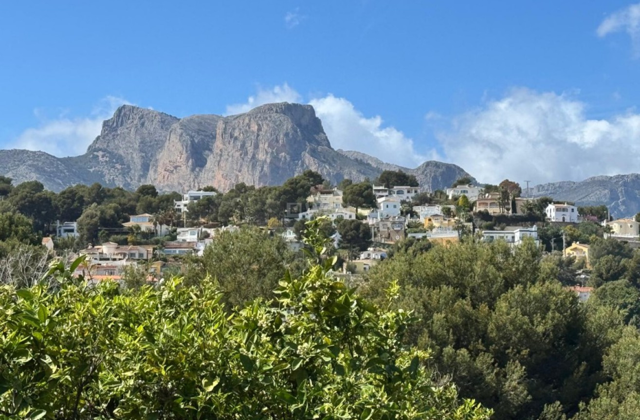 Resale - Villa - Cautivador - Inland