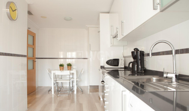 Odsprzedaż - Mieszkanie w bloku - Santa Pola - Centro