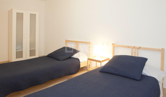 Odsprzedaż - Mieszkanie w bloku - Santa Pola - Centro