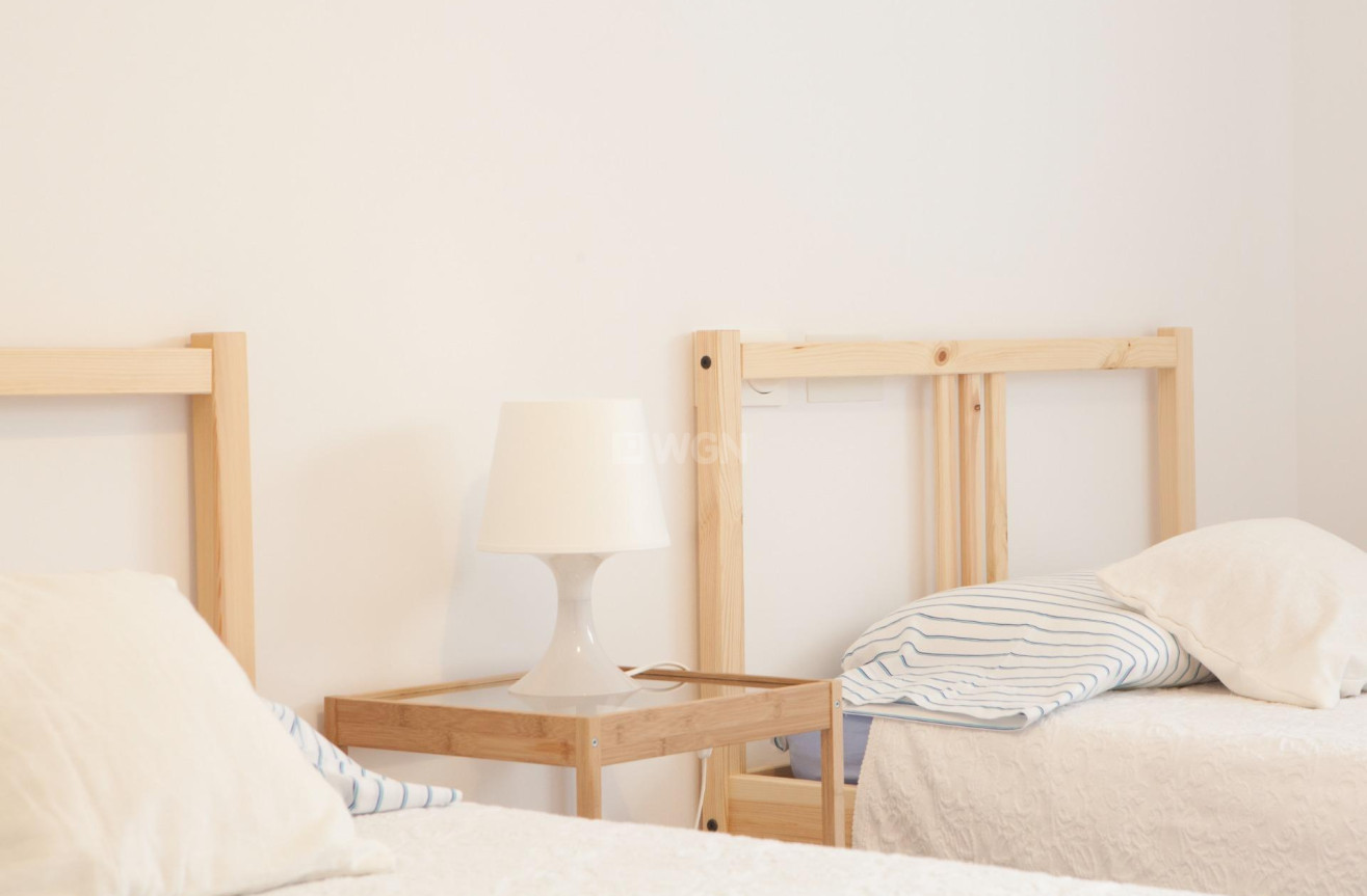 Odsprzedaż - Mieszkanie w bloku - Santa Pola - Centro