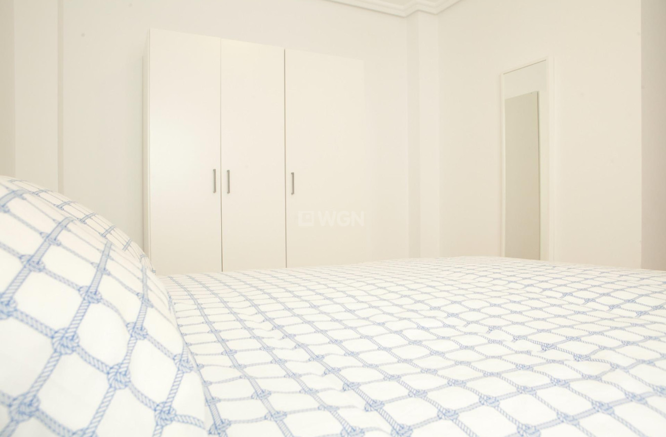 Odsprzedaż - Mieszkanie w bloku - Santa Pola - Centro