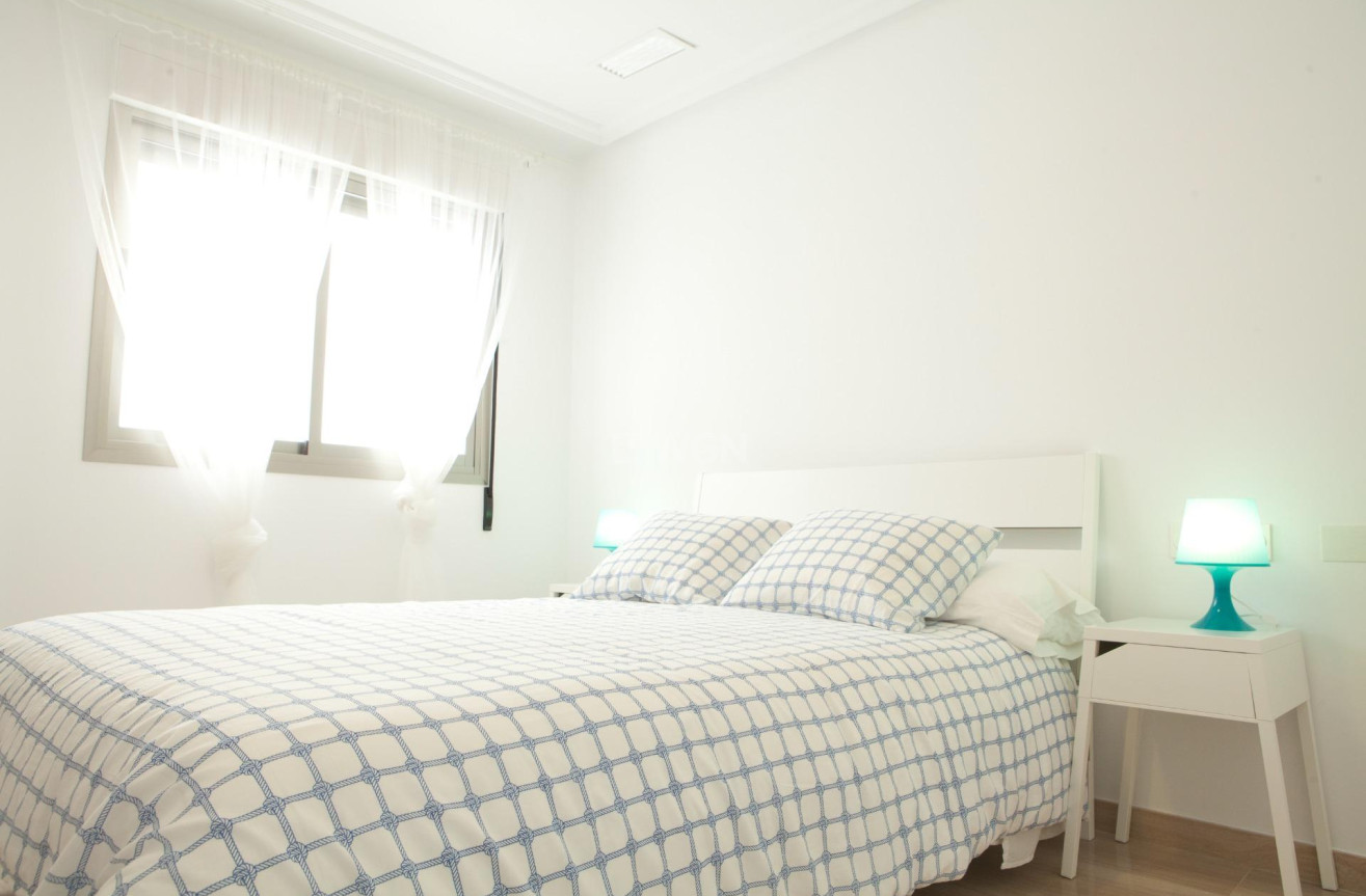 Odsprzedaż - Mieszkanie w bloku - Santa Pola - Centro