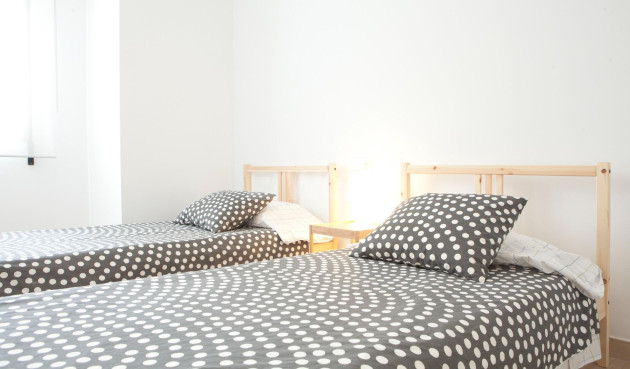 Odsprzedaż - Mieszkanie w bloku - Santa Pola - Centro