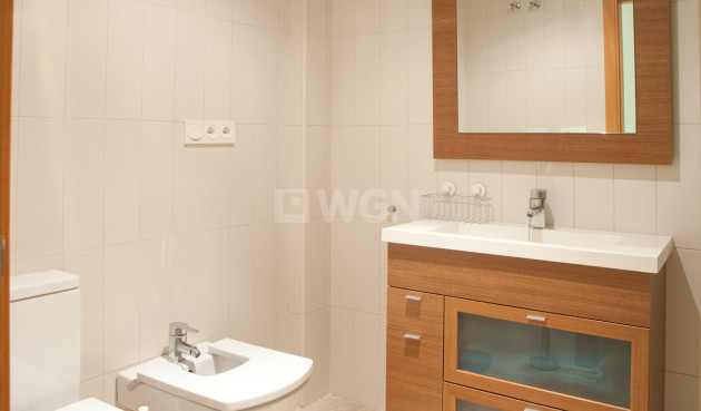 Odsprzedaż - Mieszkanie w bloku - Santa Pola - Centro