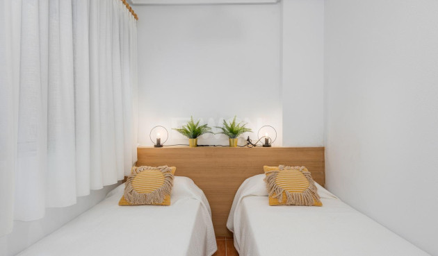 Odsprzedaż - Mieszkanie w bloku - Guardamar del Segura - Pueblo