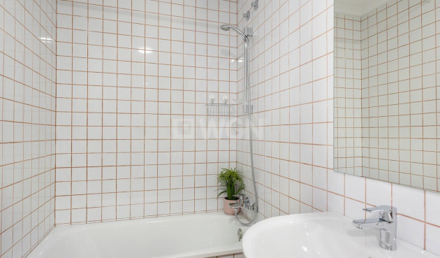 Odsprzedaż - Mieszkanie w bloku - Guardamar del Segura - Pueblo