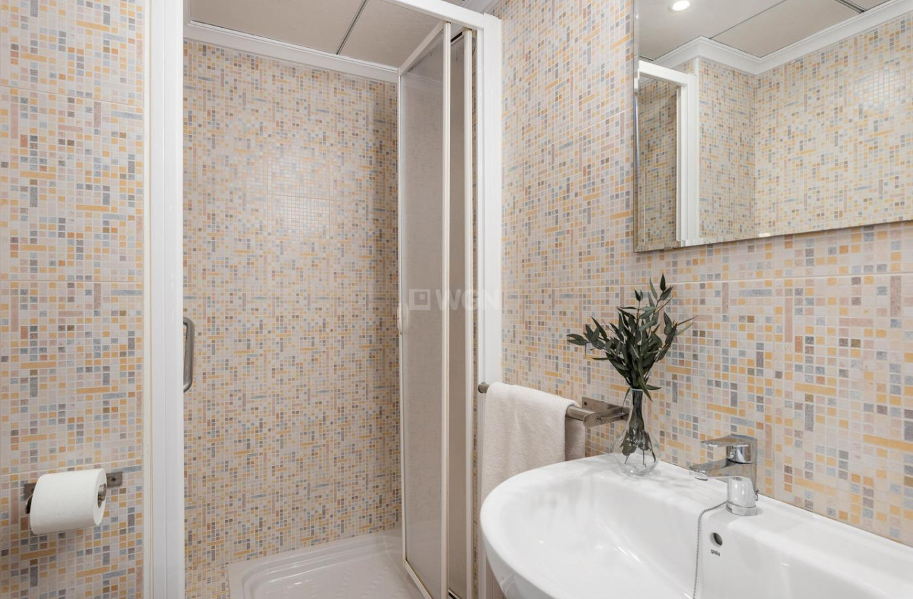 Odsprzedaż - Mieszkanie w bloku - Guardamar del Segura - Pueblo