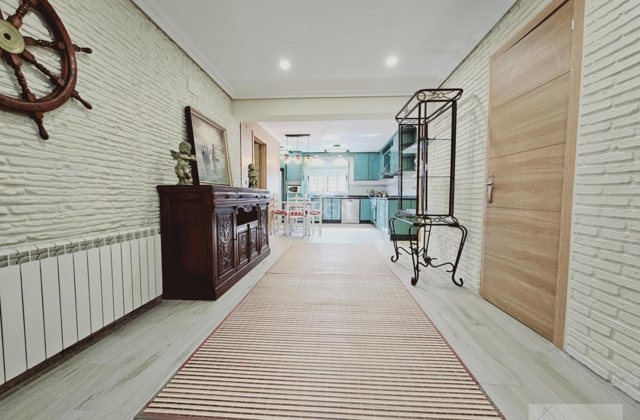 Resale - Villa - Torrevieja - La Siesta - El Salado - Torreta