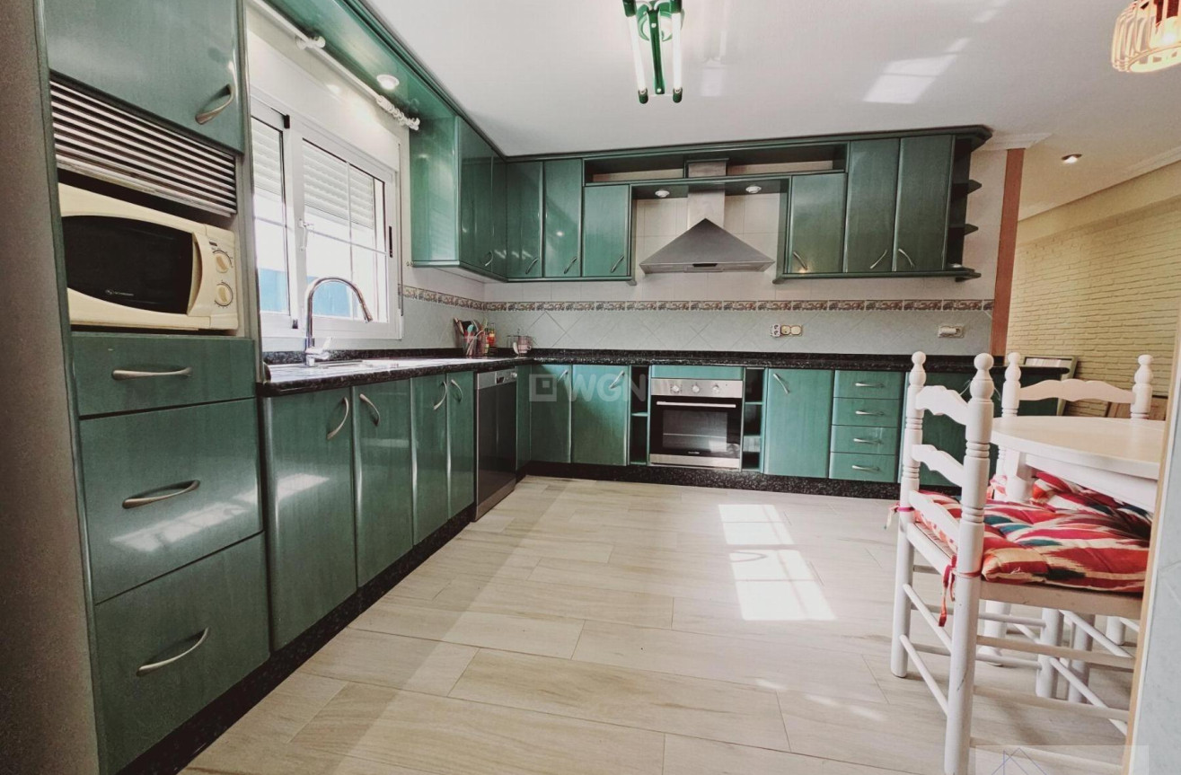 Resale - Villa - Torrevieja - La Siesta - El Salado - Torreta