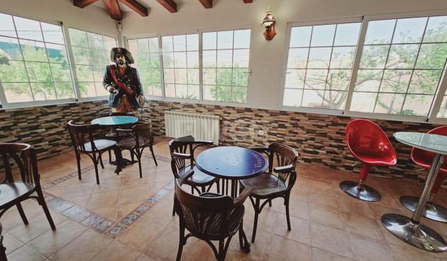 Resale - Villa - Torrevieja - La Siesta - El Salado - Torreta