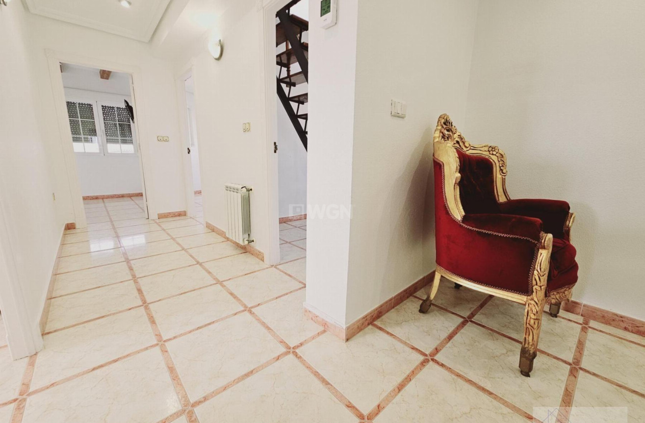 Resale - Villa - Torrevieja - La Siesta - El Salado - Torreta