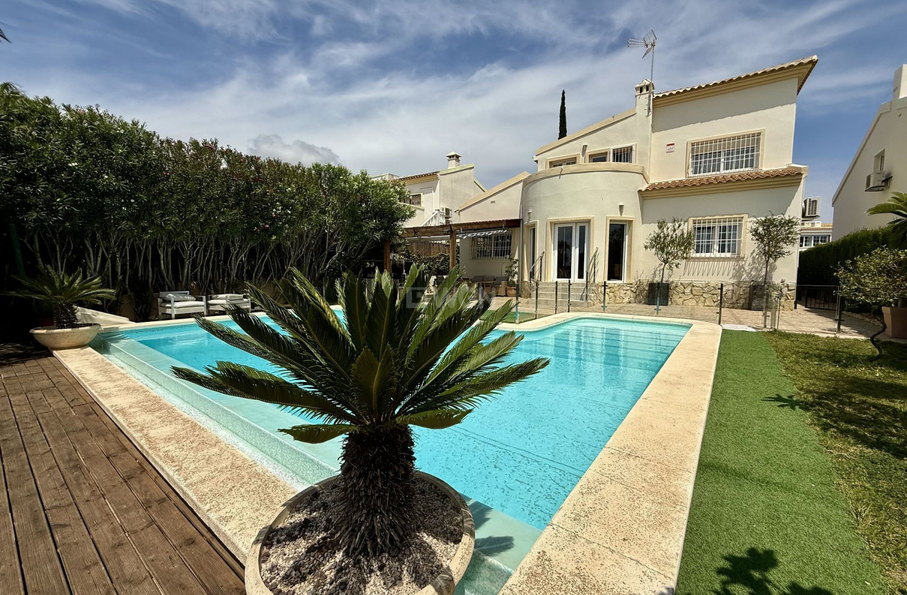 Reventa - Villa - Orihuela Costa - Costa Blanca